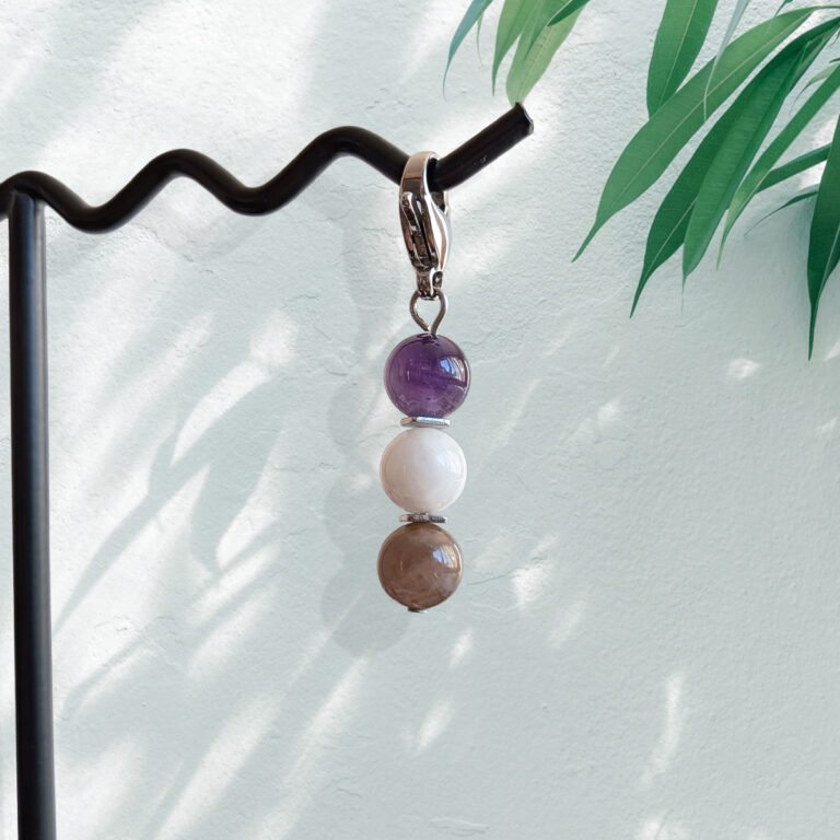 Natūralių akmenų pakabukas Šaulio zodiako ženklui